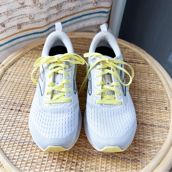 Brooks Women's White and Yellow Running Shoes - Picture 3 of 8